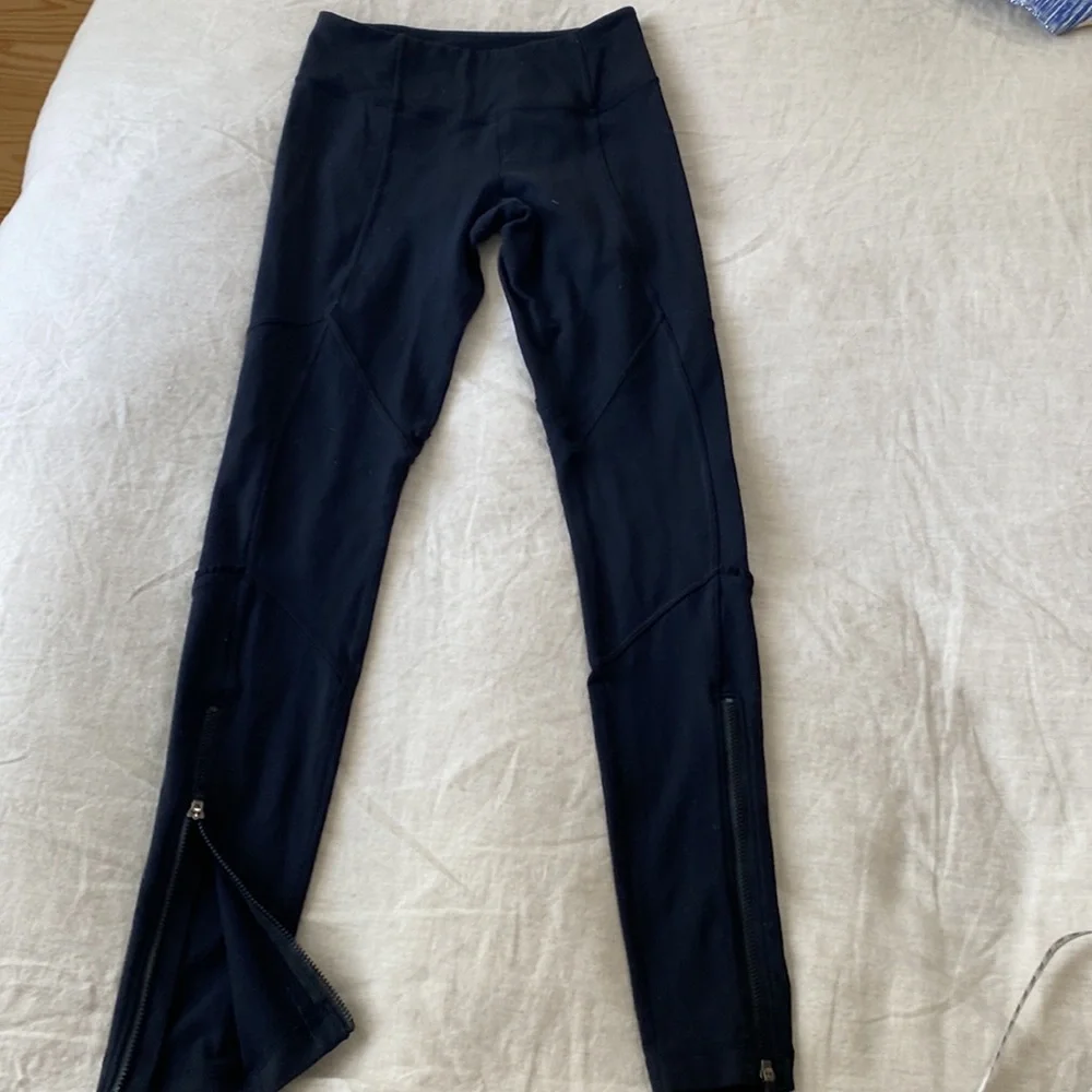 Lululemon legging - Picture 1 of 8